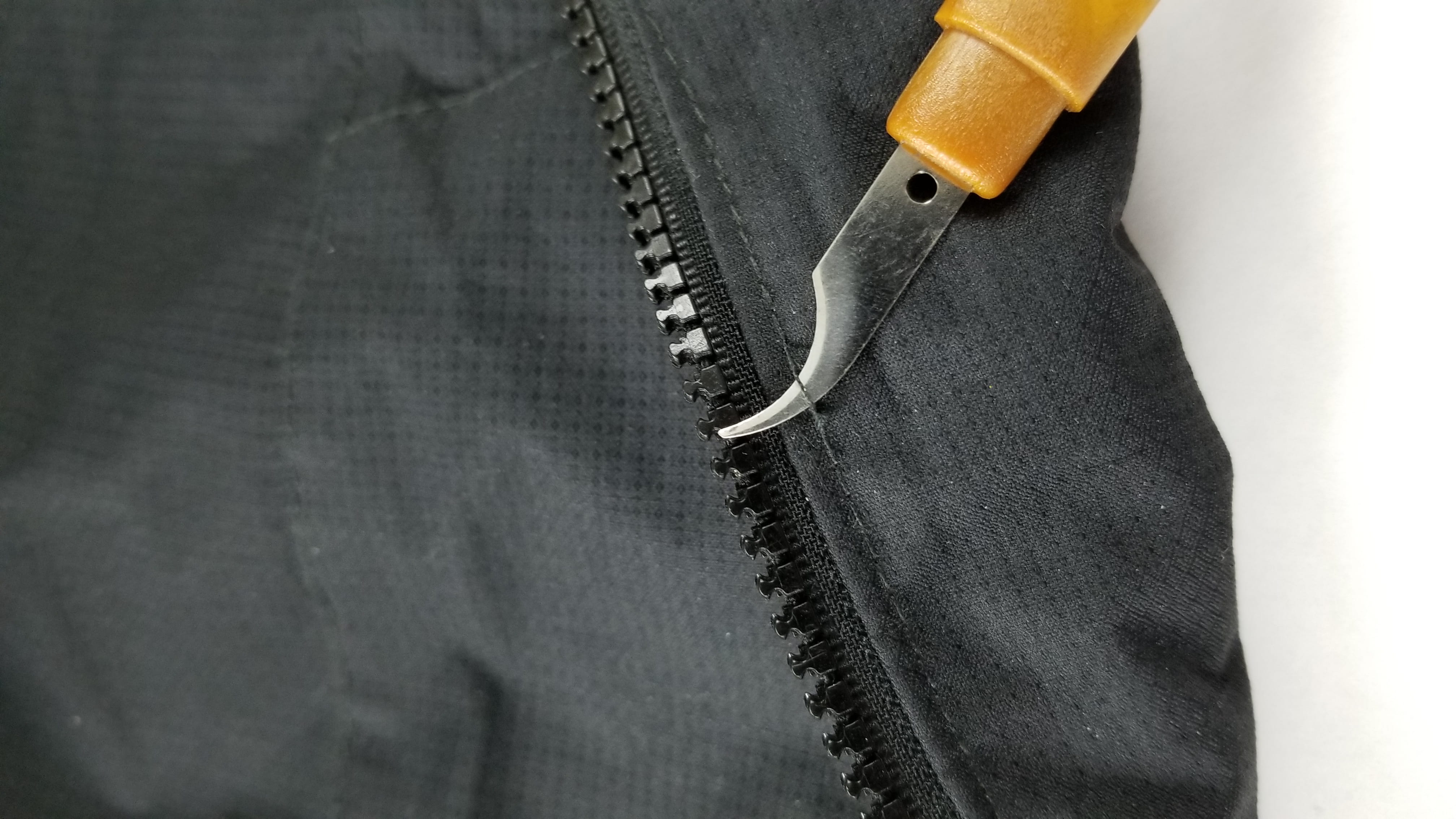 How to replace a zipper