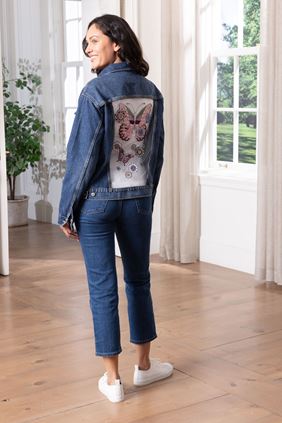 Day01_Shot19_CX1e_DenimJacket_0751