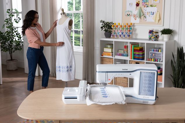 Day01_Shot13_CX1e_MachineHero_0543