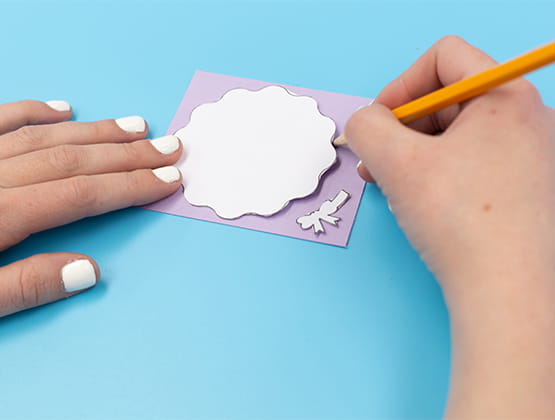 P-touch Embellish Easter Basket project step 4 tracing wavy circle on purple paper