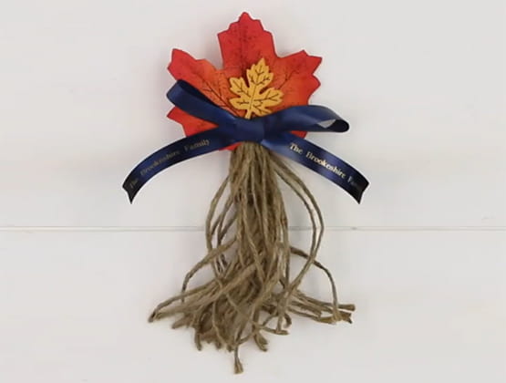 Garland tassel with leaf and Ptouch Embellish ribbon