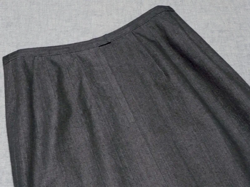 Foot of the Month: Lapped Zipper for a Stylish Skirt