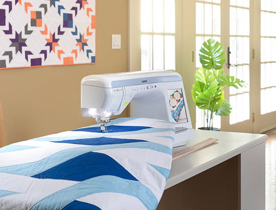 BQ2500 Quilting machine on table
