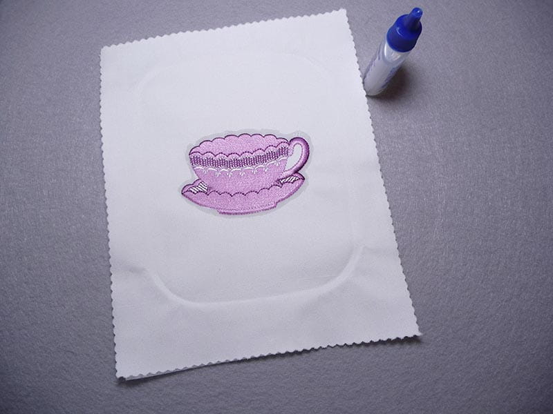 FD_4_2022_Tea Towel with Serger Ruffle_Fig4a