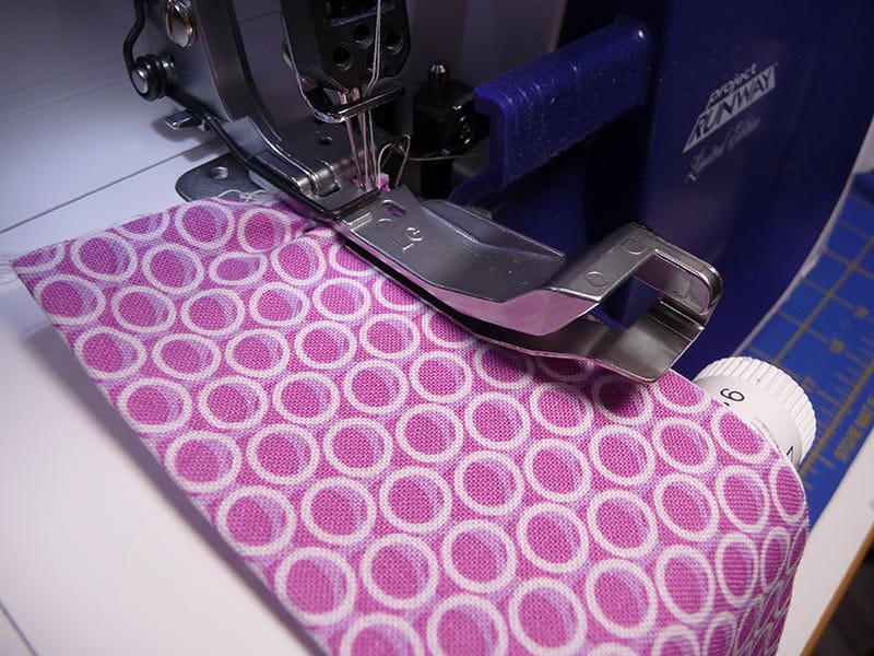FD_4_2022_Tea Towel with Serger Ruffle_Fig8