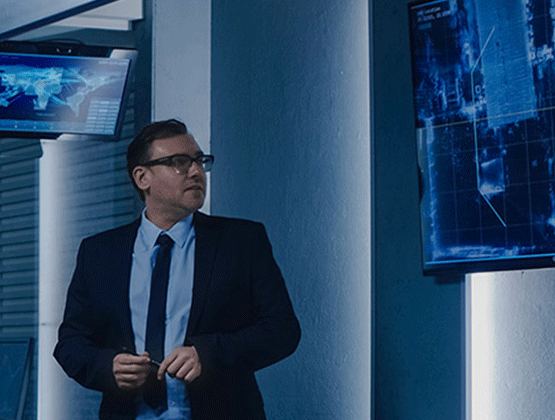 Employee presenting on a screen